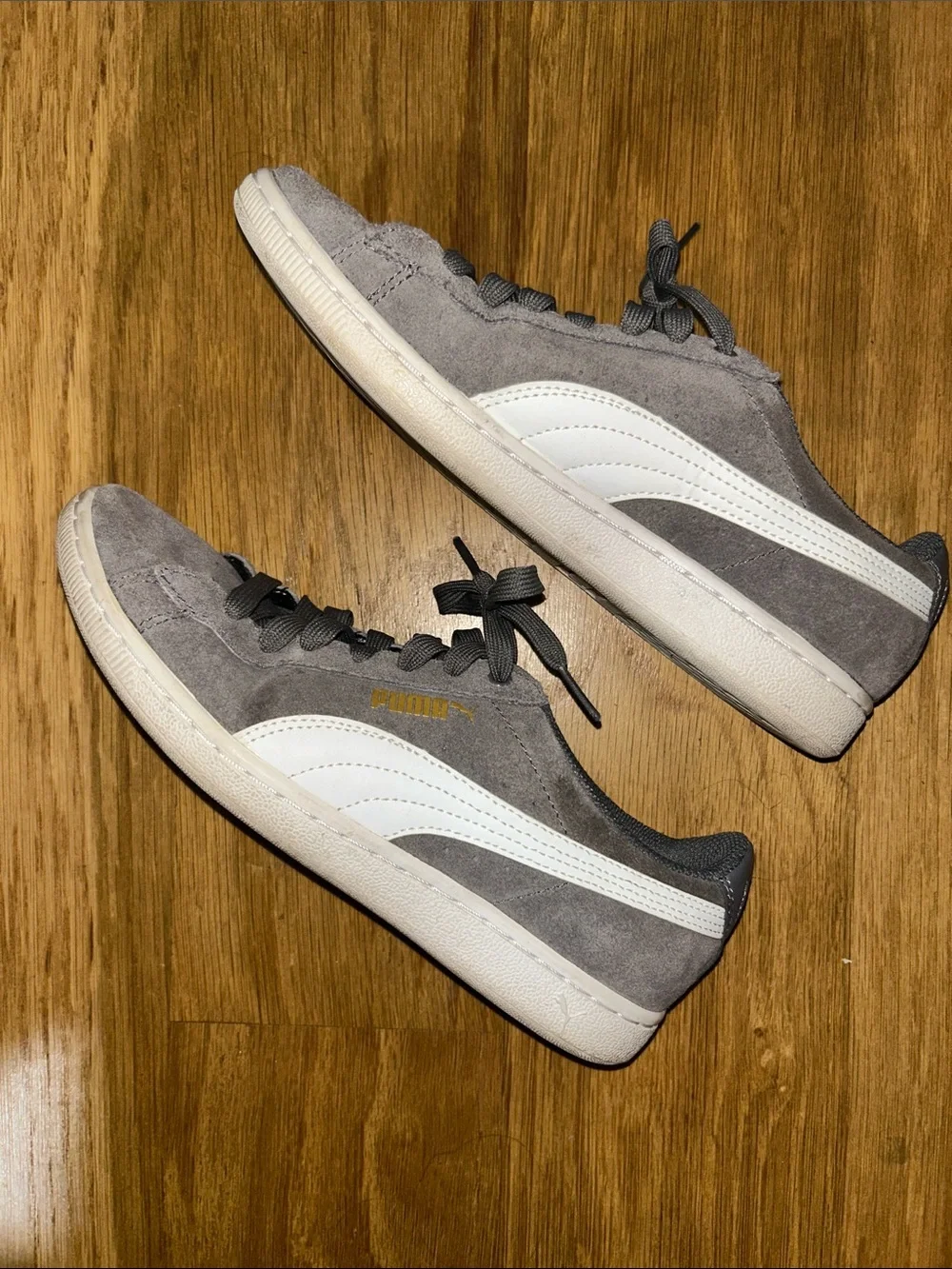Puma Women's Size 8 Gray Suede Low-Top Sneakers